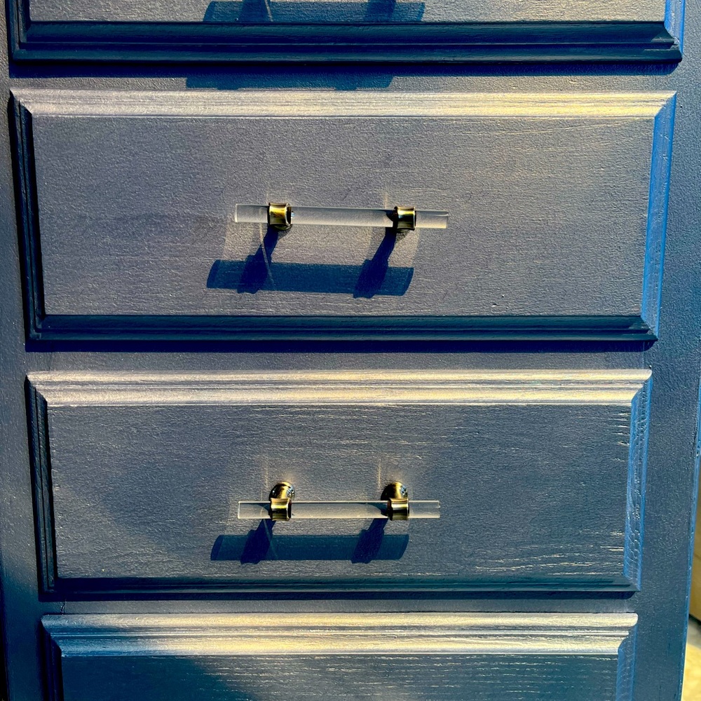 8 pieces of acrylic and brushed nickel cabinet / drawer hardware